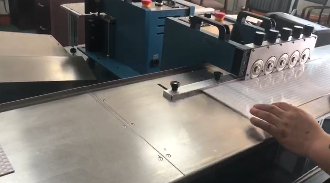 1200mm LED PCB Board Cutter Machine 5 Blade Lower Cutting Stress